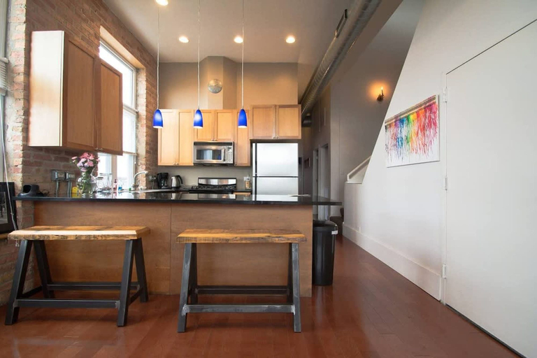 Room 4, Amazing Wicker Park Penthouse With Skyline Views, Cook