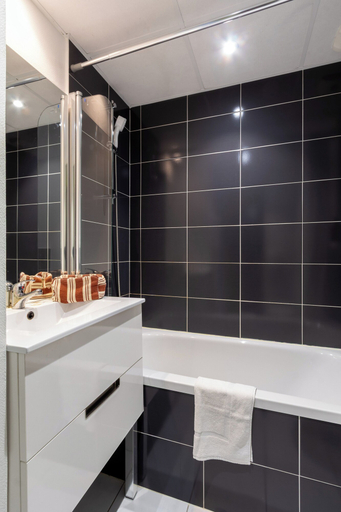 Bathroom 4, Hotel Akena Nantes Orvault, Loire-Atlantique