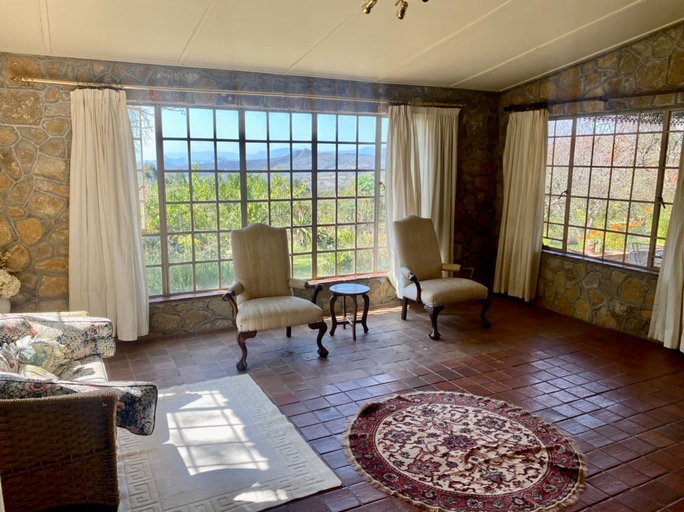 Living area 2, Victorian style cottage in Nyanga - 2096, Nyanga