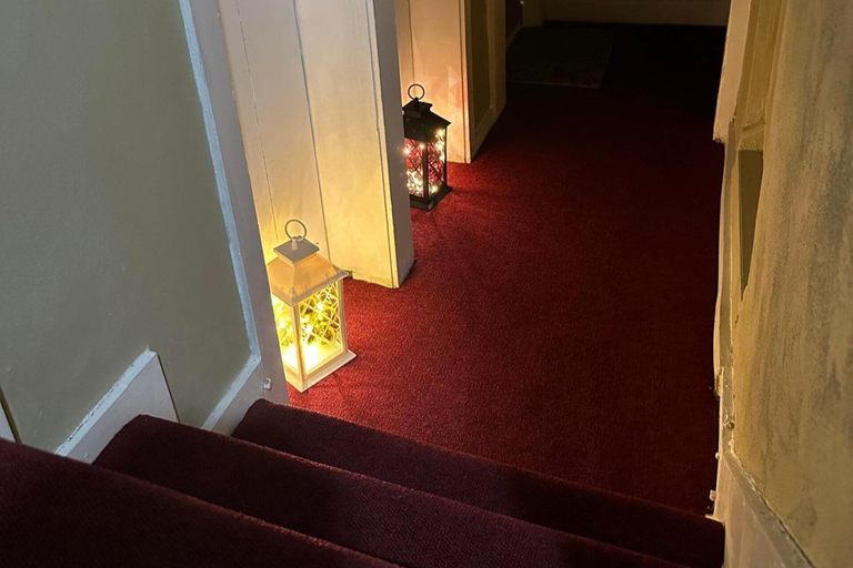Others 4, Studio Sleeps 3 - Outdoor Space - Pet Friendly, London