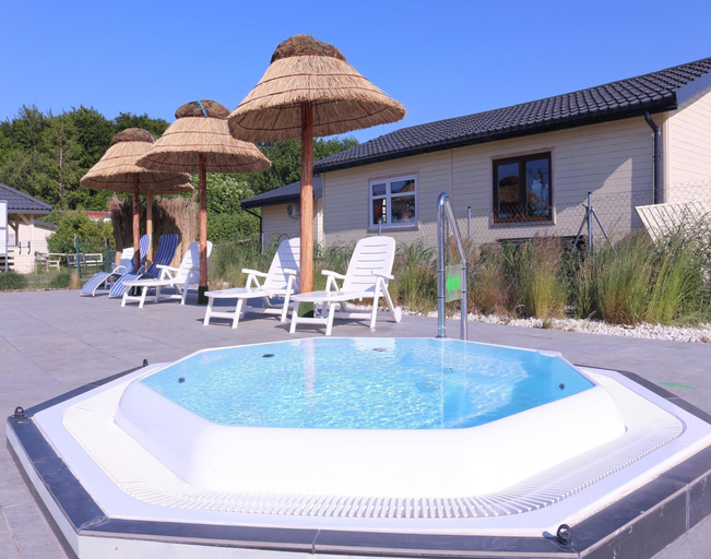Pool 4, Comfortable Holiday Homes, Pool and Whirlpool, Kołobrzeg