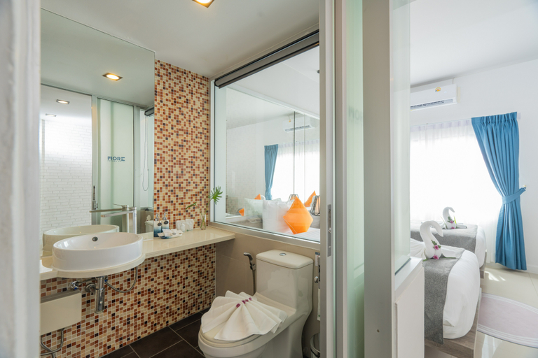 bathroom 8