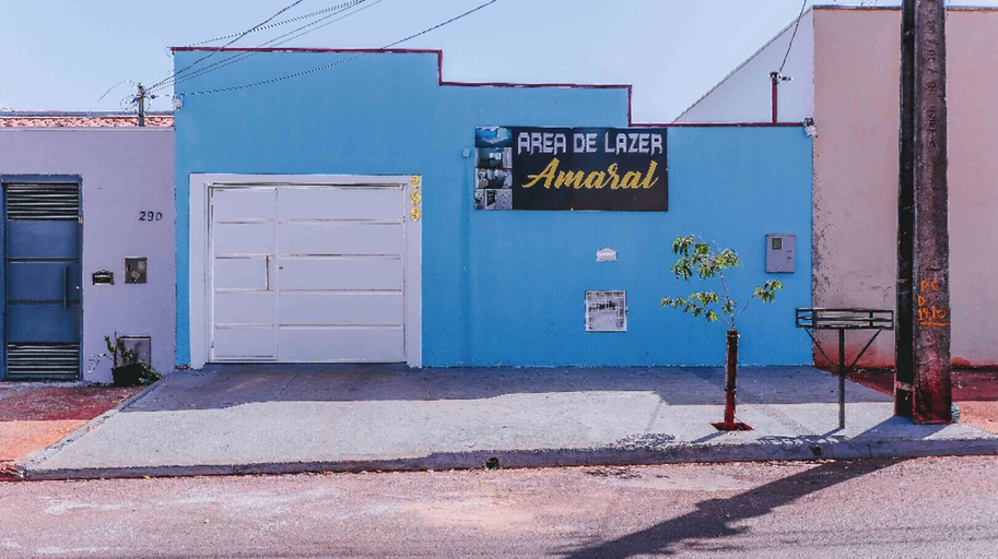 Room 5, Casa Amaral Pet-friendly com Piscina p 10 Pessoas, Iturama