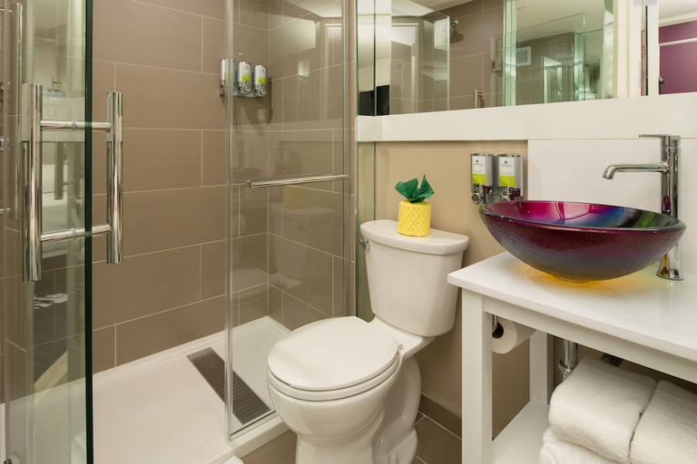 Bathroom 4, Staypineapple, An Artful Hotel, Midtown, New York