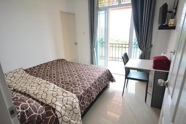 Bedroom, Jc Guesthouse, Phunphin