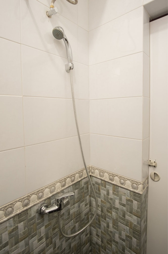 Bathroom 3, Hotel O Titipapan Residence, Medan