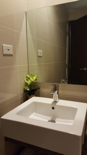 4, HQ Suites Mactan Newtown, Lapu-Lapu City