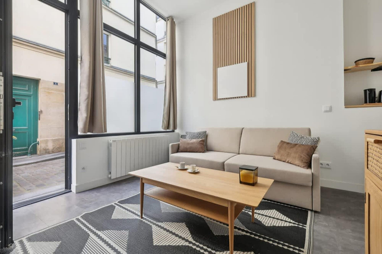 Living area 2, Studio de Charme - Montmartre Pigalle, Paris
