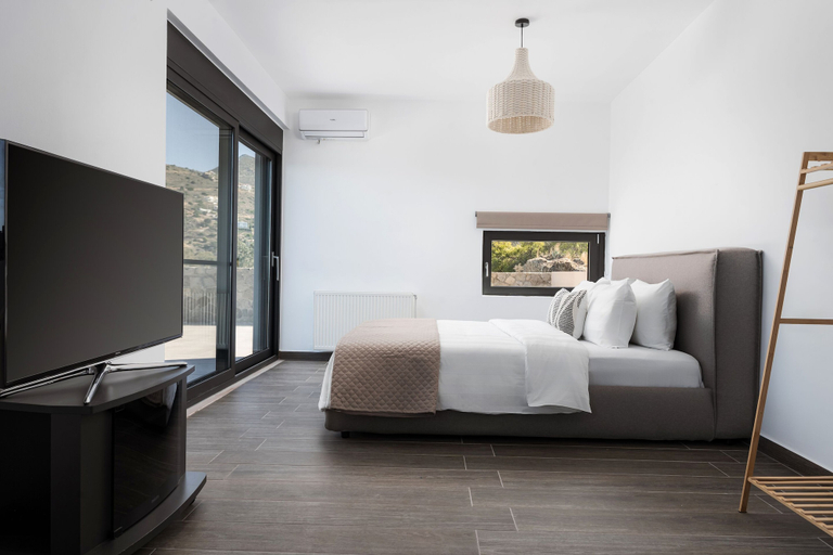 Room 1, Villa Iris Aegina, Attica