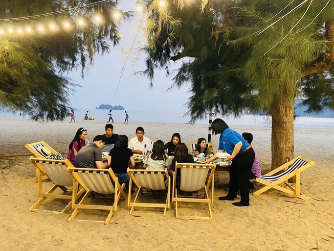 Food & Drinks 5, Laem Sing Natural Beach Resort, Laem Sing