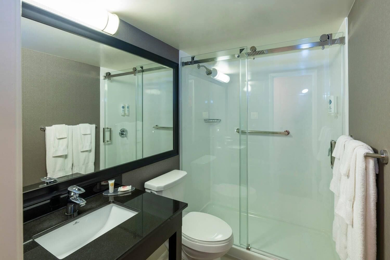 Bathroom 4, Comfort Inn Truro, Colchester