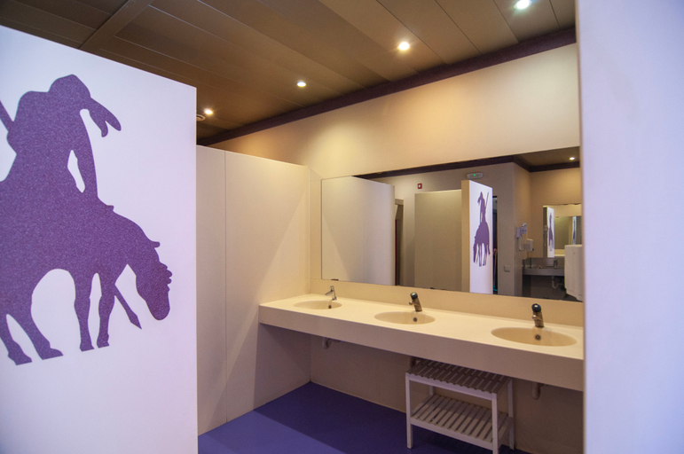 Bathroom 5, Kabul Party Hostel, Barcelona
