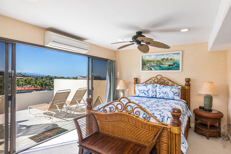 Room 4, Kona Alii Penthouse 710 2 Bedroom Condo, Hawaii