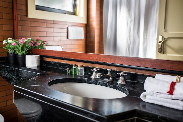 Bathroom 4, Colony Hotel, Rome