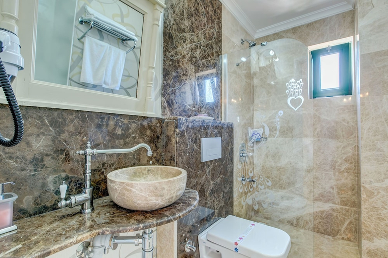 Bathroom 4, Cunda Esen Otel, Ayvalık