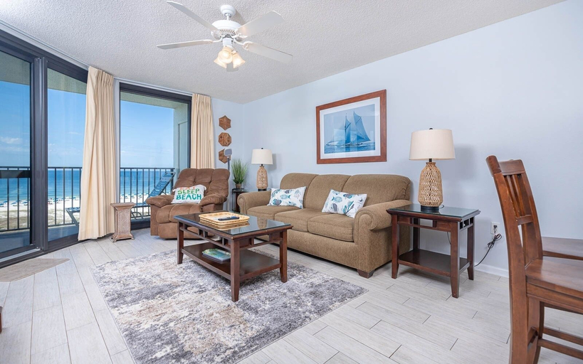 Living area 4, Phoenix Vi 6601 3 Bedroom Condo, Baldwin