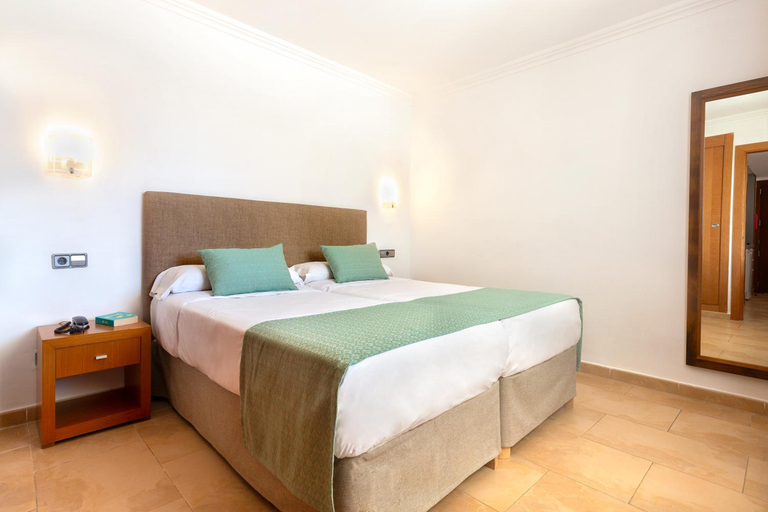 Bedroom 3, MarSenses Ferrera Blanca Family Hotel, Baleares