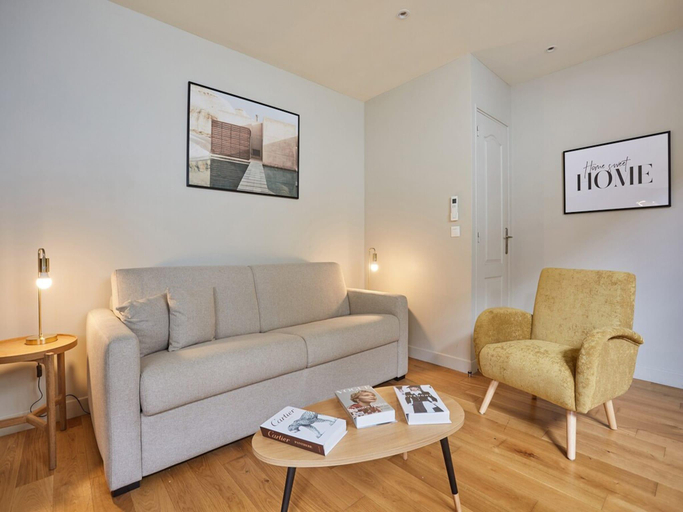 3, Modern Apartement Center of Paris, Paris