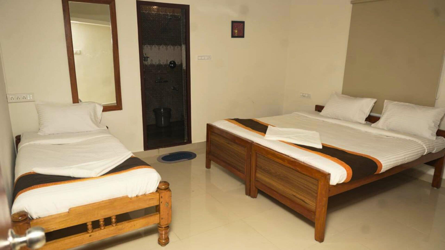 Room 5, JUNGLE FARMS BY MAARK INN, Krishnagiri