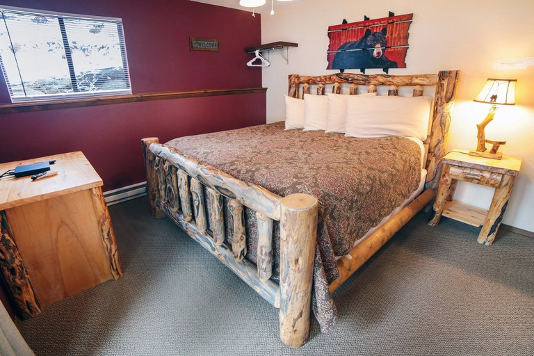 Bedroom 2, Timber Creek Chalets: 7 2 Bedroom Cabin, Larimer