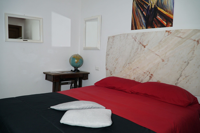 Bedroom 4, B&B Cappotto Civico 48, Napoli