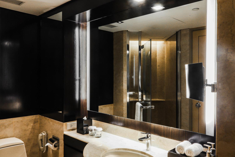 Bathroom 5, New World Makati Hotel, Makati City