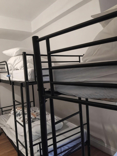 Bedroom 3, Bell House Hostel, London