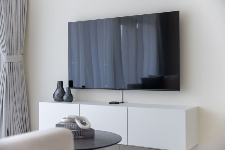 Room 3, Minimalist and Modern Studio in Business Bay, Dubai