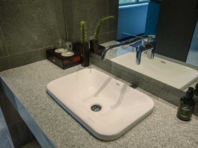 Bathroom 4, Novotel Nantong Center, Nantong