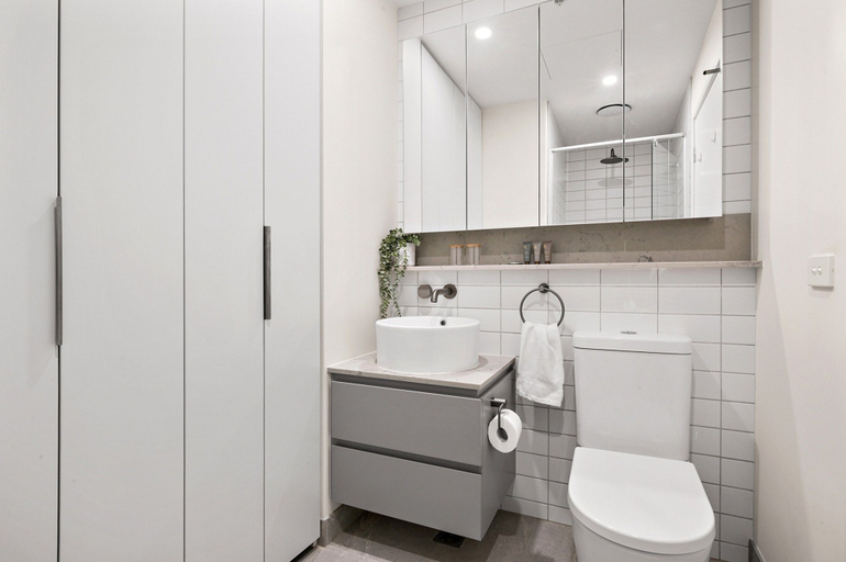 Bathroom 3, Heidelberg 2-bed Retreat Near Austin Hospital, Melbourne