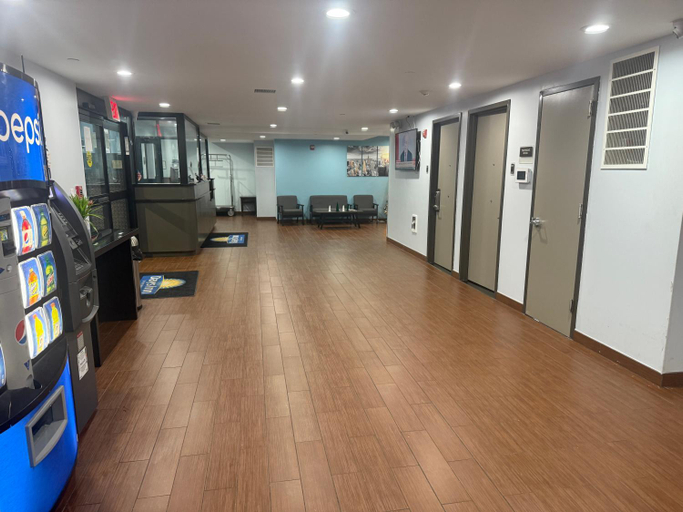 Public Area 2, Days Inn by Wyndham Brooklyn Borough Park, New York