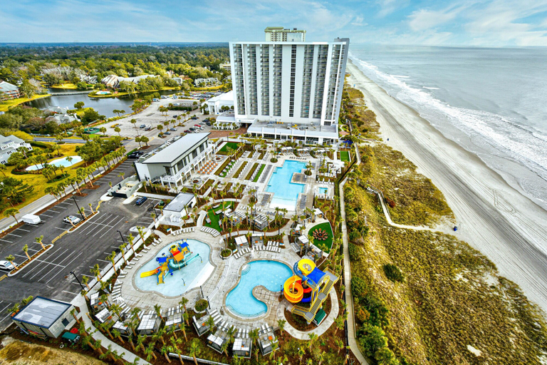Exterior & Views