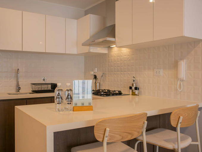 Room 4, w Sunlit 1BR w Private Balcony in Miraflores, Lima
