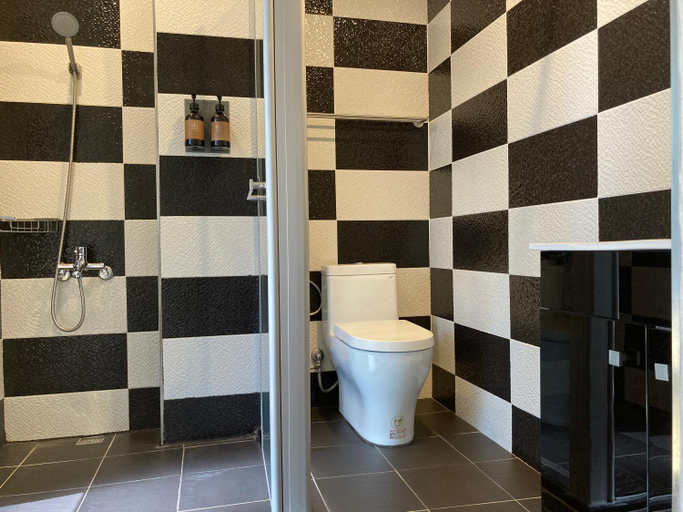 Bathroom 4, Park66 Hostel, Tainan