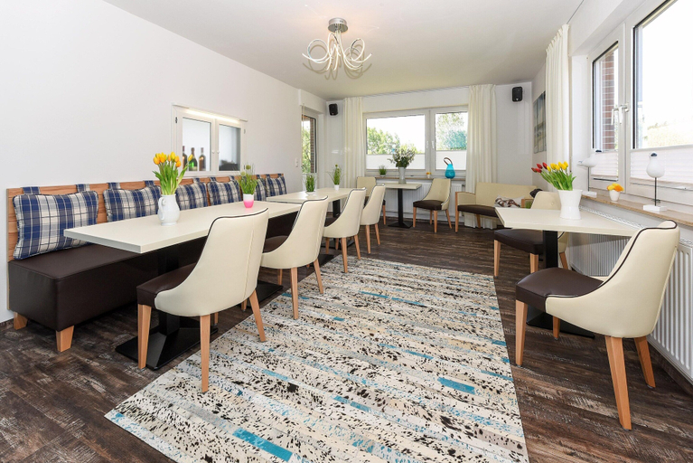 Game room 5, Ferienwohnung mit Balkon in Bensersiel, Wittmund