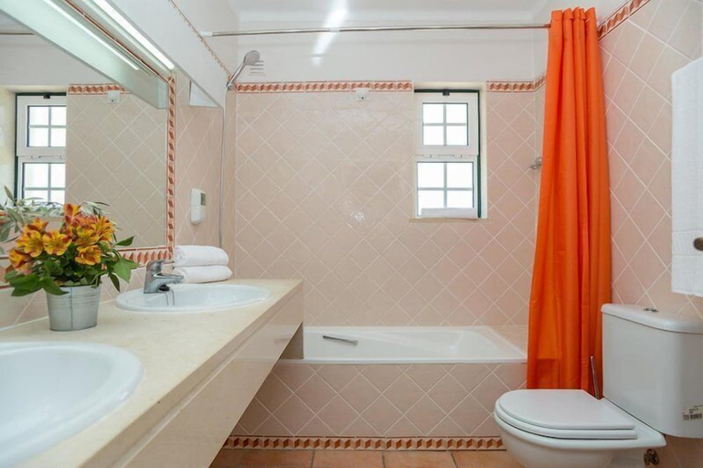 Bathroom 4, Colina Da Lapa & Villas, Lagoa