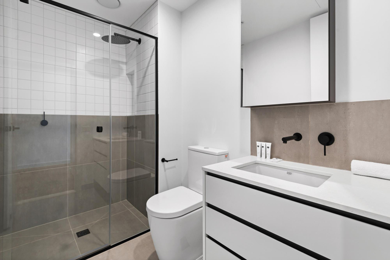 Bathroom 5, Modern Apartment on Burgundy Precinct & Parklands, Melbourne