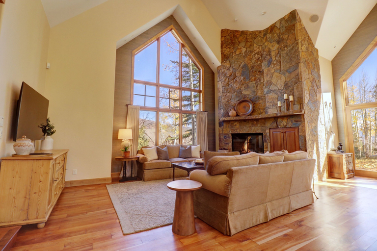 Living area 4, Peakside Escape 178 3 Bedroom Home, Summit