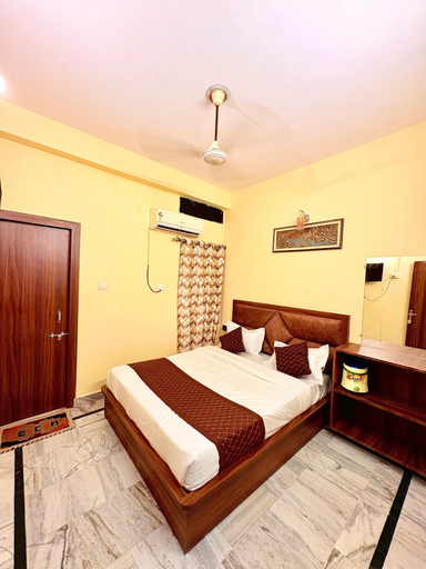 Room 2, Hotel Heritage, Varanasi