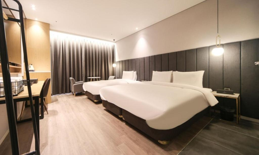 Bedroom 3, Busan Myeongji Ciel Ocean Hotel, Gangseo