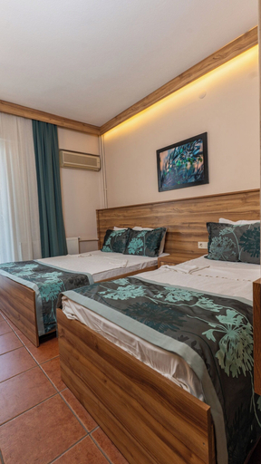 Bedroom 5, Buyuk Berk Otel, Ayvalık