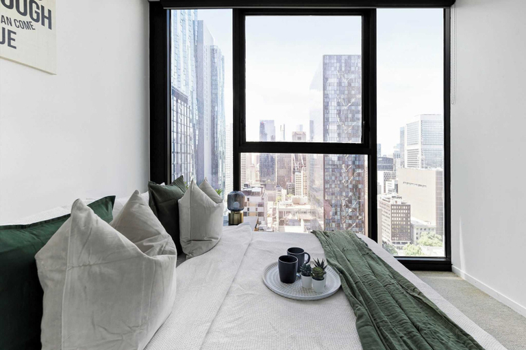 Interior 4, Pet-friendly Stylish 2BR Apt, Panoramic City Views, Melbourne
