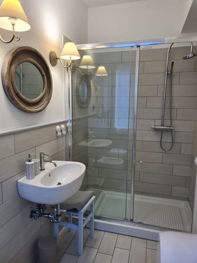 Bathroom 3, Pippo a vernazza rooms, La Spezia