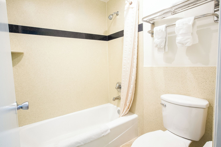 Bathroom 3, Tropic Lodge, Orange