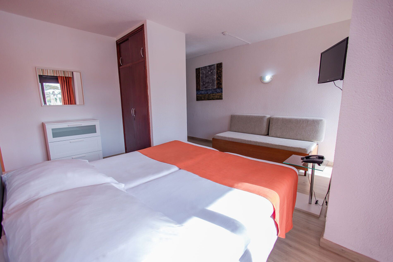 Bedroom 3, Servatur Caribe, Santa Cruz de Tenerife