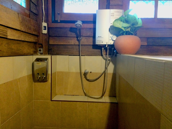 Bathroom 3, Baantawan Pai's Boutique Guesthouse, Pai