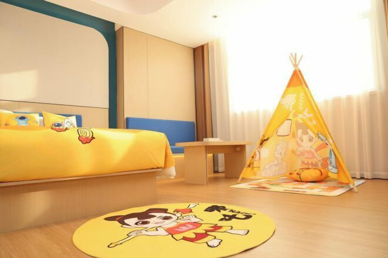 Bedroom 3, Traffic Hotel, Meizhou