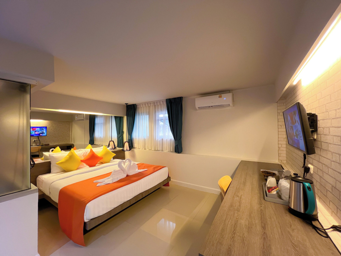 bedroom 8