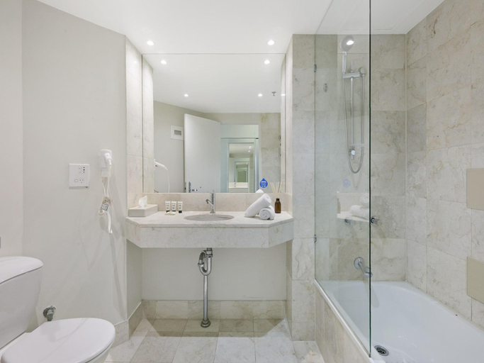 Bathroom 5, Ocean View 2-Bed Studio In the Heart of Surfers, Gold Coast