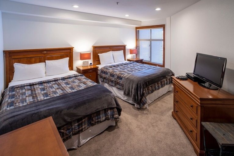 Room 3, 3419b - Double Queen Standard Powderhorn Lodge Suite, Salt Lake